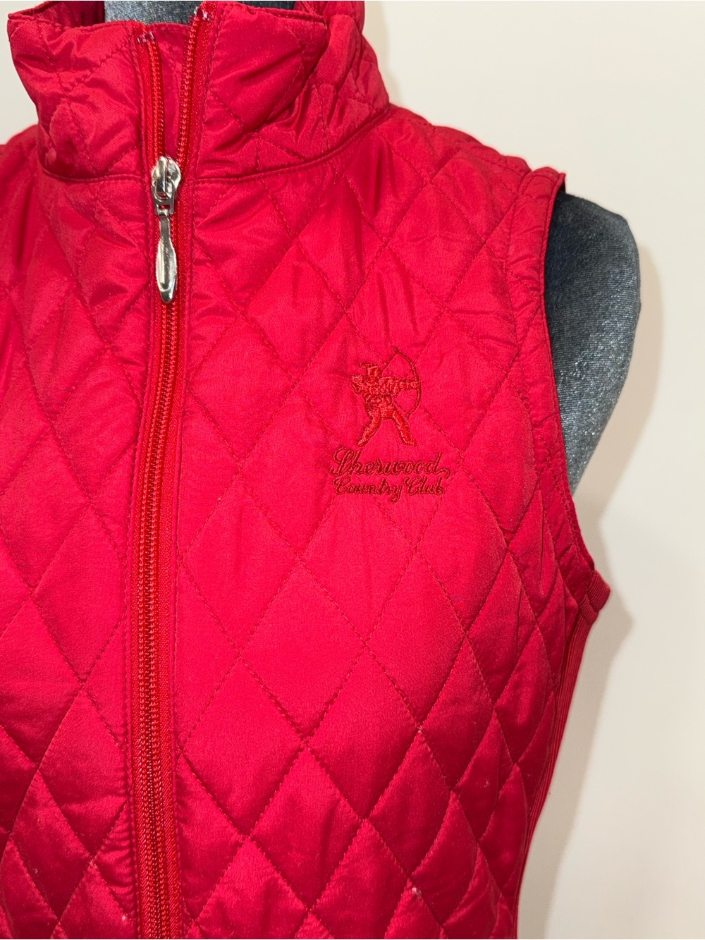 Sherwood County Club Red Quilted Sleeveless Vest - Women's Lightweight Layer - Picture 2 of 4